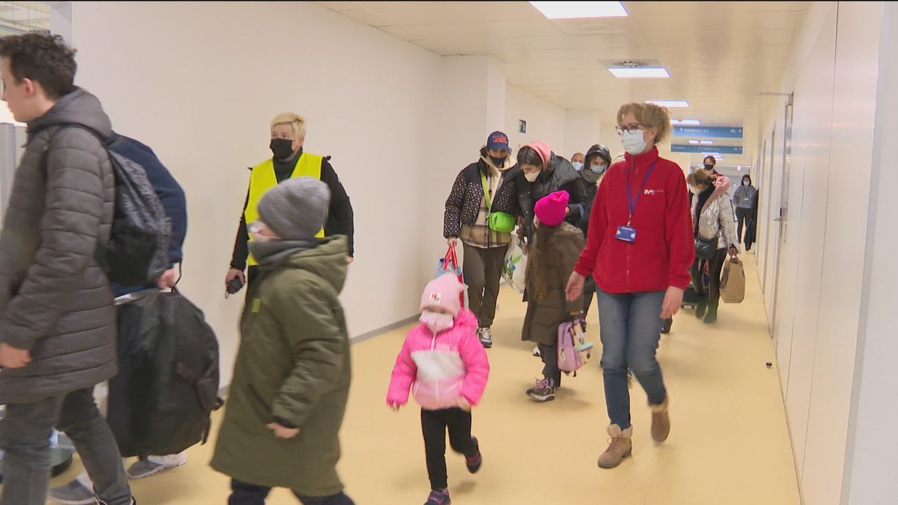 Llegan al Hospital Zendal los primeros 52 ucranianos procedentes de Cracovia