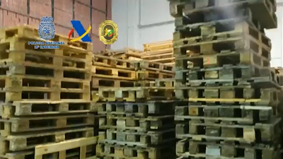 Desmantelada una macrofábrica clandestina de  cigarrillos con una nave en Humanes implicada