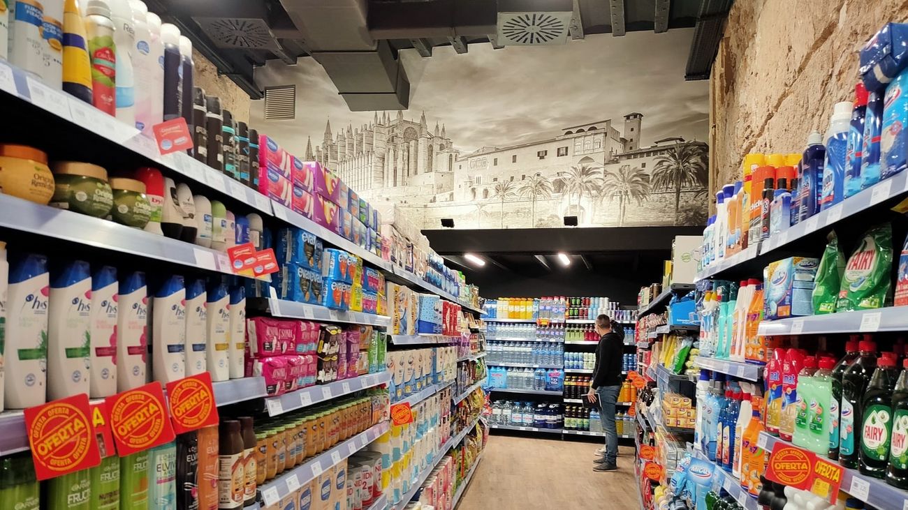 Interior de un supermercado