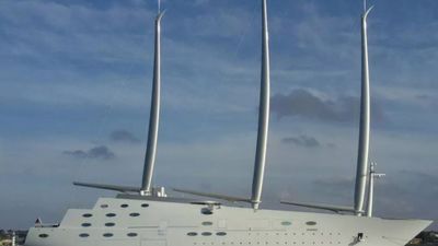 Italia confisca el velero más grande del mundo a un oligarca ruso