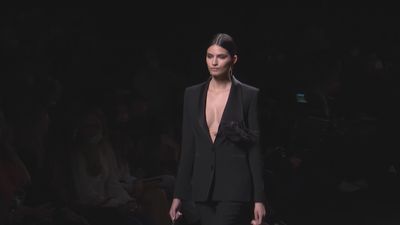 El minimalismo asoma en la tercera jornada de la Fashion Week Madrid