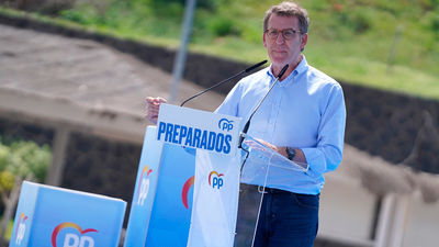 Feijóo agradece en Tenerife los 55.000 avales que demuestran que el PP "vuelve a ser un partido de unidad"