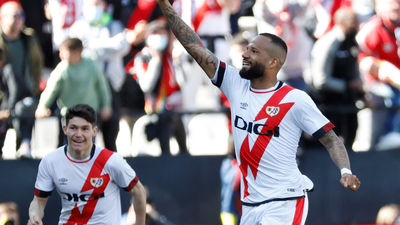 1-1. El Rayo araña un punto valioso en Vallecas al Sevilla