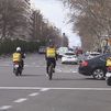 Carburantes por las nubes: algunos riders se se pasan de la moto a la bici