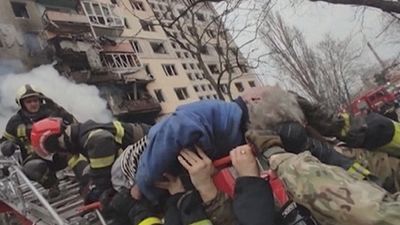 Al menos 2 muertos en un nuevo ataque contra una zona residencial de Kiev