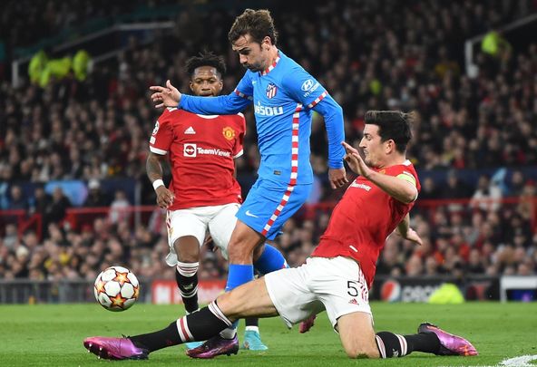 Griezmann ante el Manchester United / EFE