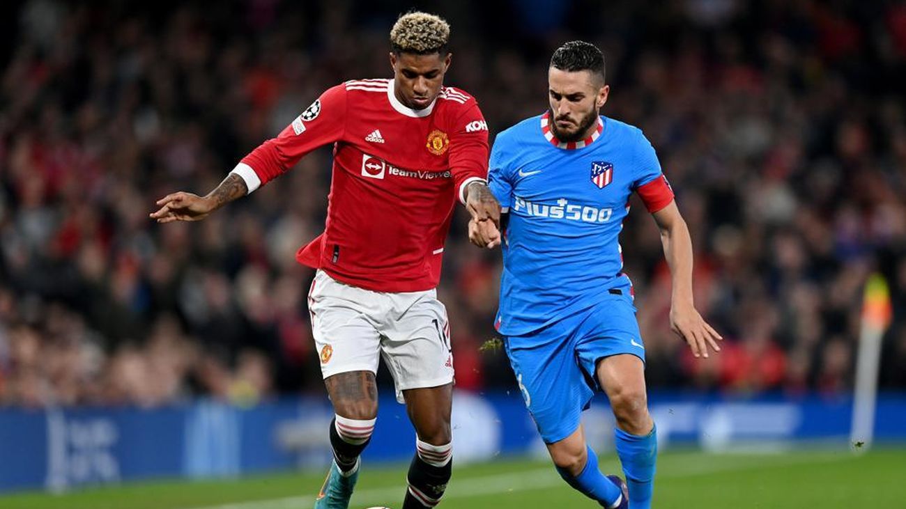 Koke ante el Manchester United