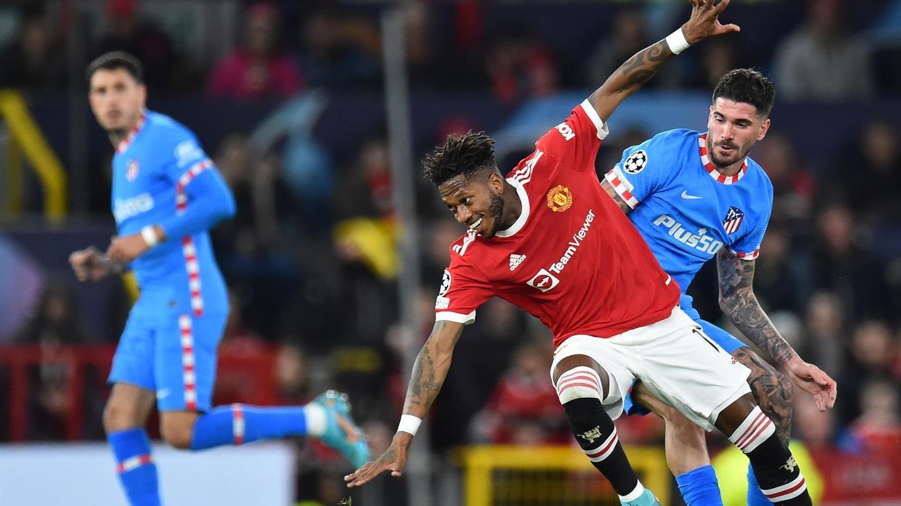 Rodrigo de Paul ante el Manchester United