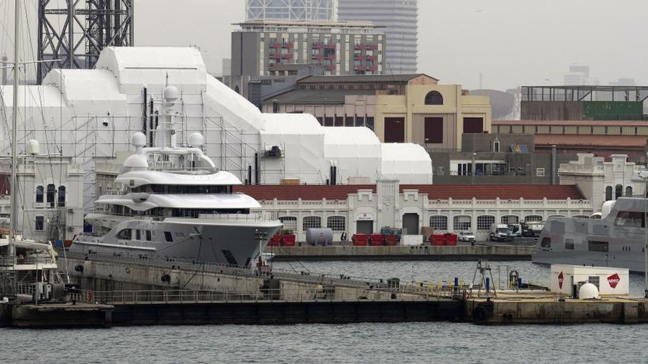 El Gobierno retiene en Barcelona un yate vinculado al oligarca ruso Chemezov
