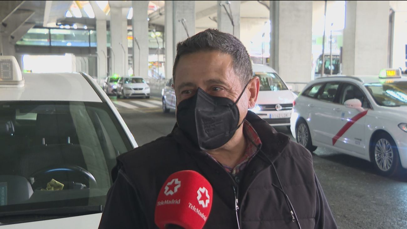 Los taxistas se plantean recoger a los clientes solo en las paradas, asfixiados por la subida de los combustibles