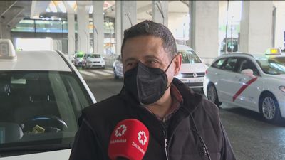 Los taxistas se plantean recoger a los clientes solo en las paradas, asfixiados por la subida de los combustibles