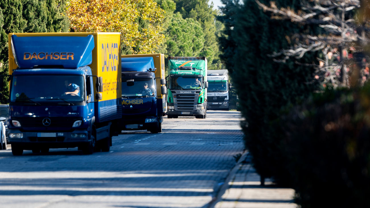 Huelga de transportistas: Madrugada tranquila aunque con mucha menor afluencia de camiones