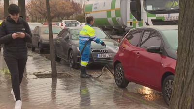 Lluvia de barro en Madrid: así se limpian las calles de la capital para que todo vuelva a ser como antes