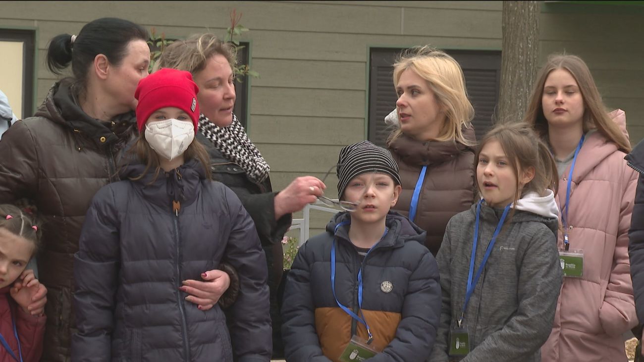 Los 44 refugiados que serán acogidos por familias de Boadilla están ya en el camping de Villaviciosa de Odón