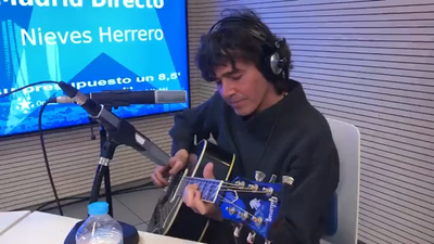 Rubén Pozo interpreta en directo su nuevo trabajo 'Mañana es lunes'