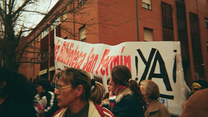 Manifestación para pedir la biblioteca / AAVV SAN FERMIN