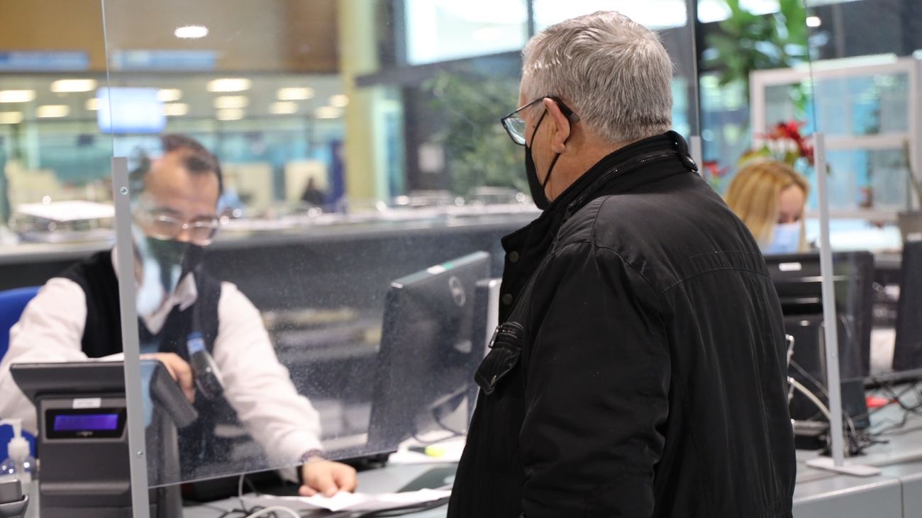 El PSOE propone que los funcionarios puedan trabajar hasta los 72 años