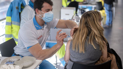 Suben los contagios Covid: ¿deben ser de nuevo obligatorias las mascarillas?