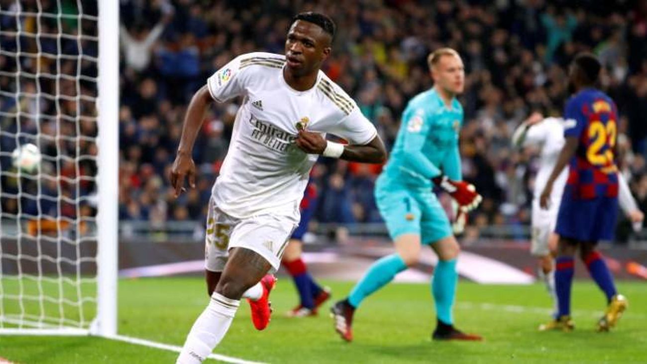 Vinicius ante el Barcelona