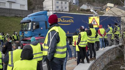 Los cinco días de piquetes del transporte dejan 6 detenidos, 34 investigados y 595 identificados