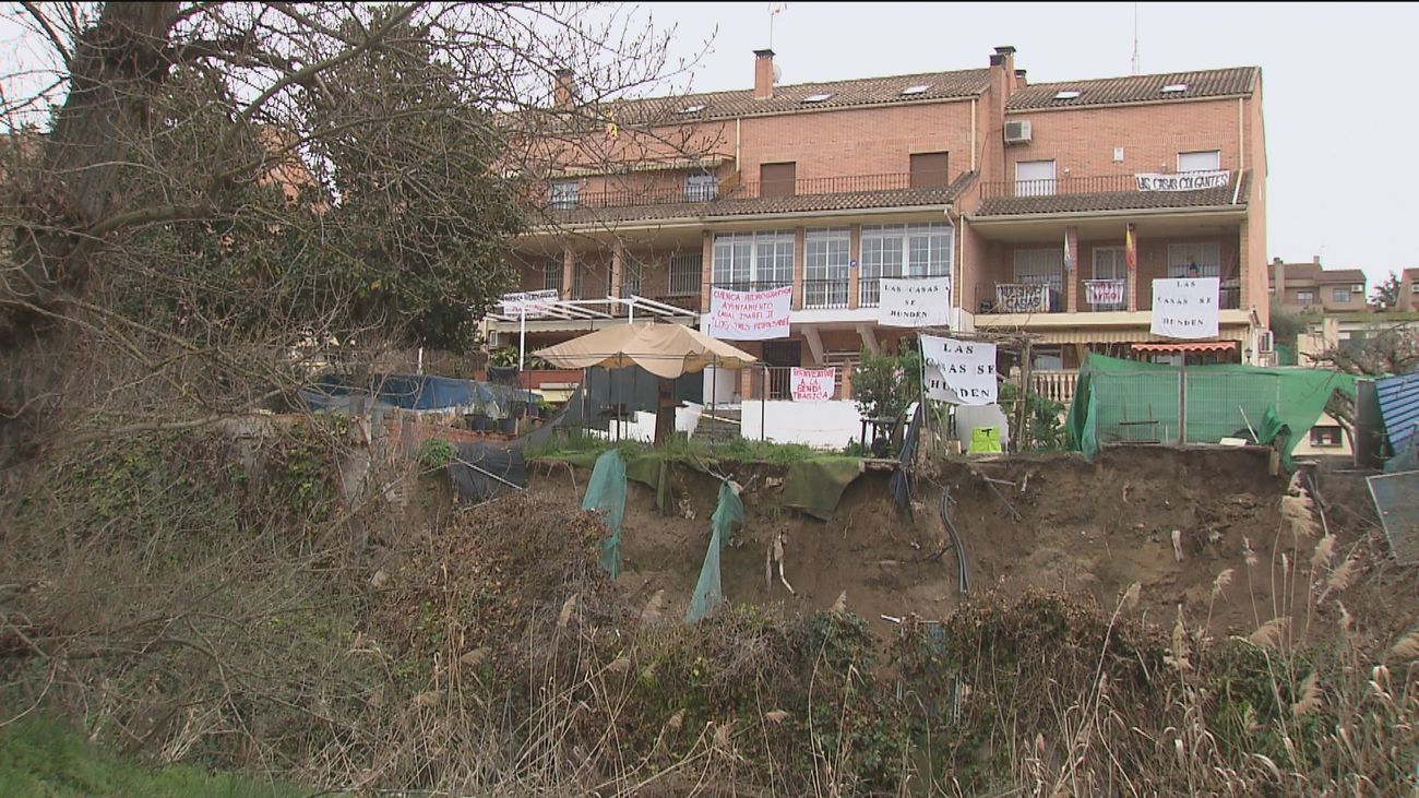 Vecinos de Arroyomolinos denuncian el riesgo de desprendimientos por las últimas lluvias