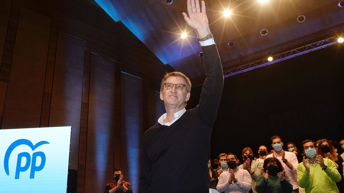 Feijóo carga contra “la temeridad” de Sánchez por su “cambio drástico” en política exterior sobre el Sáhara