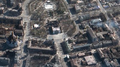 Ucrania denuncia el bombardeo de una escuela con civiles dentro en Mariupol