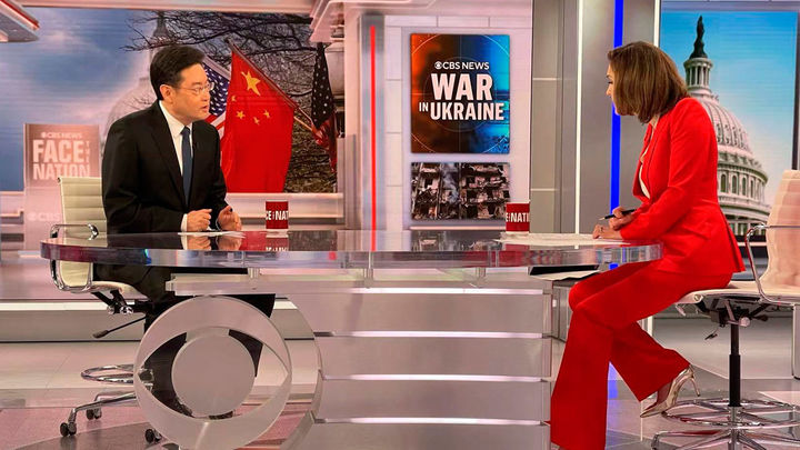 Qin Gang, embajador chino en Estados Unidos, en una entrevista en la CBS / TWITTER cbs