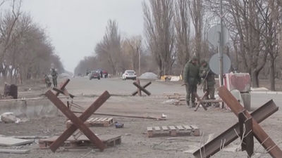 Ucrania rechaza el ultimátum de Rusia para entregar Mariúpol que califica de "delirio"