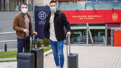 La Selección española se concentra con Raya y Guillamón como caras nuevas