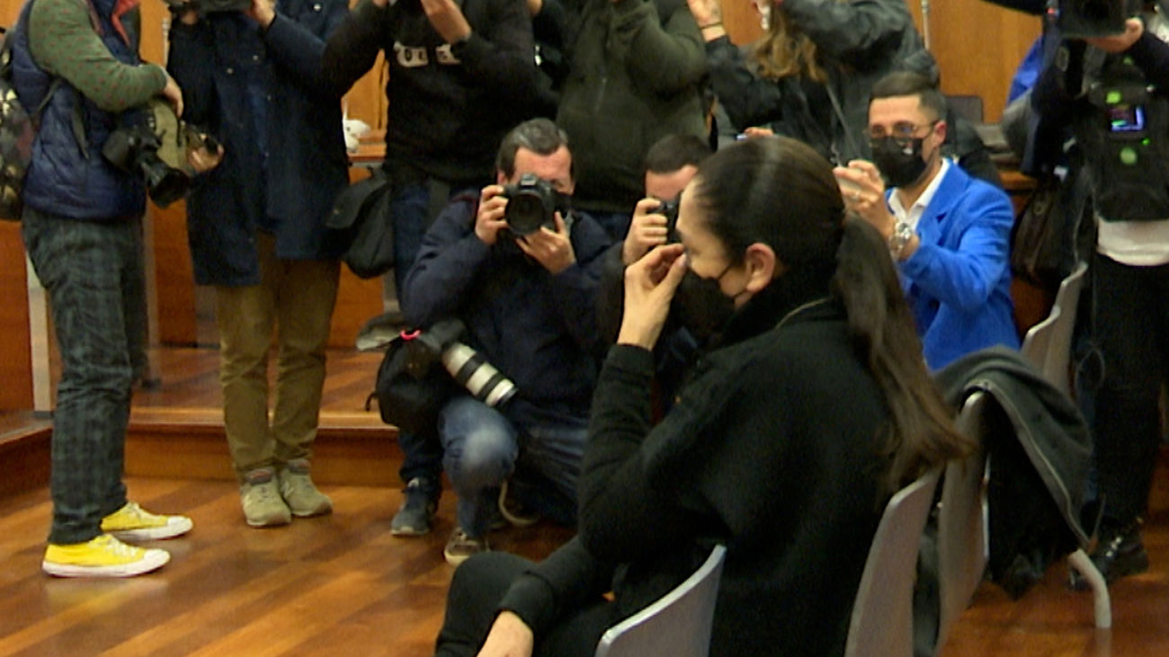 Isabel Pantoja niega en el juicio, entre lágrimas, haber cometido algún delito