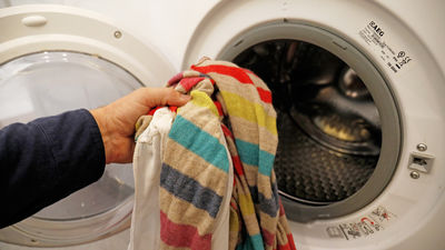 ¿Cada cuánto pones la lavadora? Un nuevo movimiento defiende reducir su uso