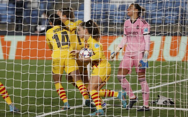 Empate del Barcelona ante el Real Madrid femenino / EFE
