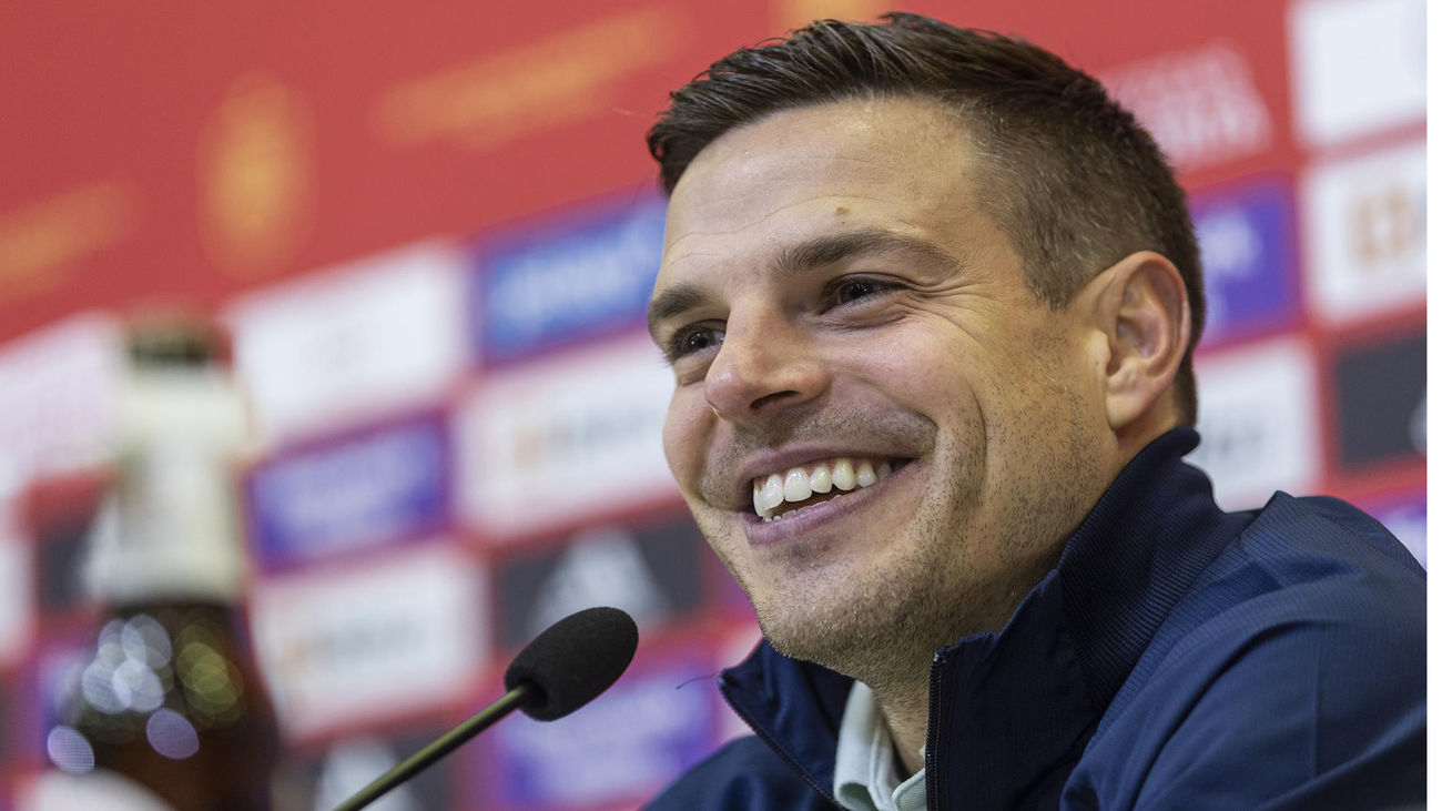 Azpilicueta no se fía del Real Madrid: "Ha demostrado poderío ante el PSG"