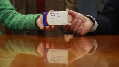 Paxlovid: llega a España otro antiviral contra la Covid que ayudará a tener menos hospitalizados