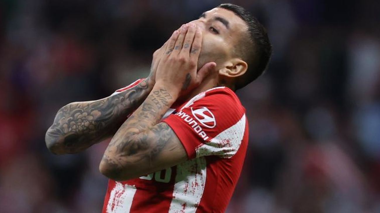 Dos partidos de sanción al rojiblanco Ángel Correa por insultar al árbitro