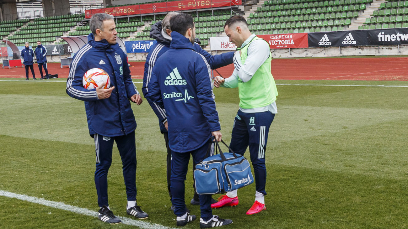 Raúl de Tomás causa baja en la Selección tras dañarse el hombro derecho