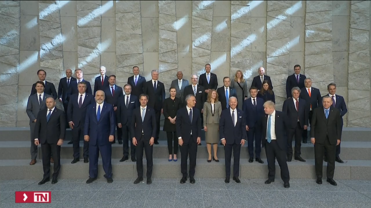 La OTAN escenifica su unidad contra Putin, analiza cómo dar más apoyo a Ucrania y discute el papel de China