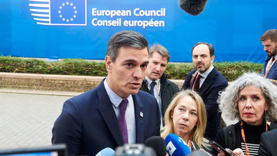 Sánchez pide a la UE que atienda la "particularidad" energética de España y acepte limitar los precios