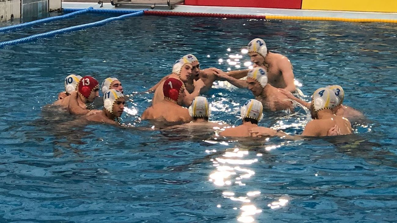 El Real Canoe salva la categoría en la División de Honor de Waterpolo