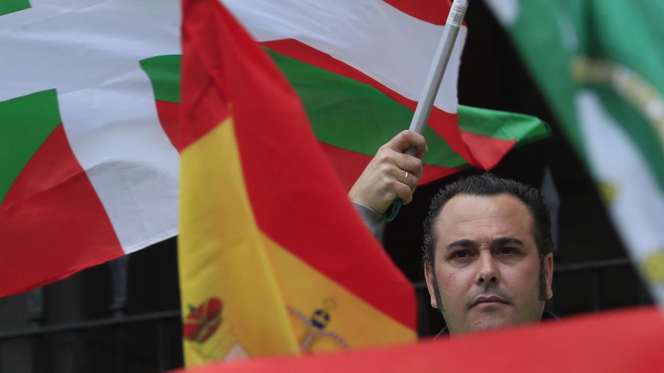 Los transportistas en huelga toman la Castellana y muestran de nuevo su fuerza ante el Gobierno