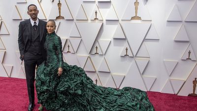 Los Oscar adelantan a este viernes reunión para decidir el castigo a Will Smith  y su mujer dice que "exageró"