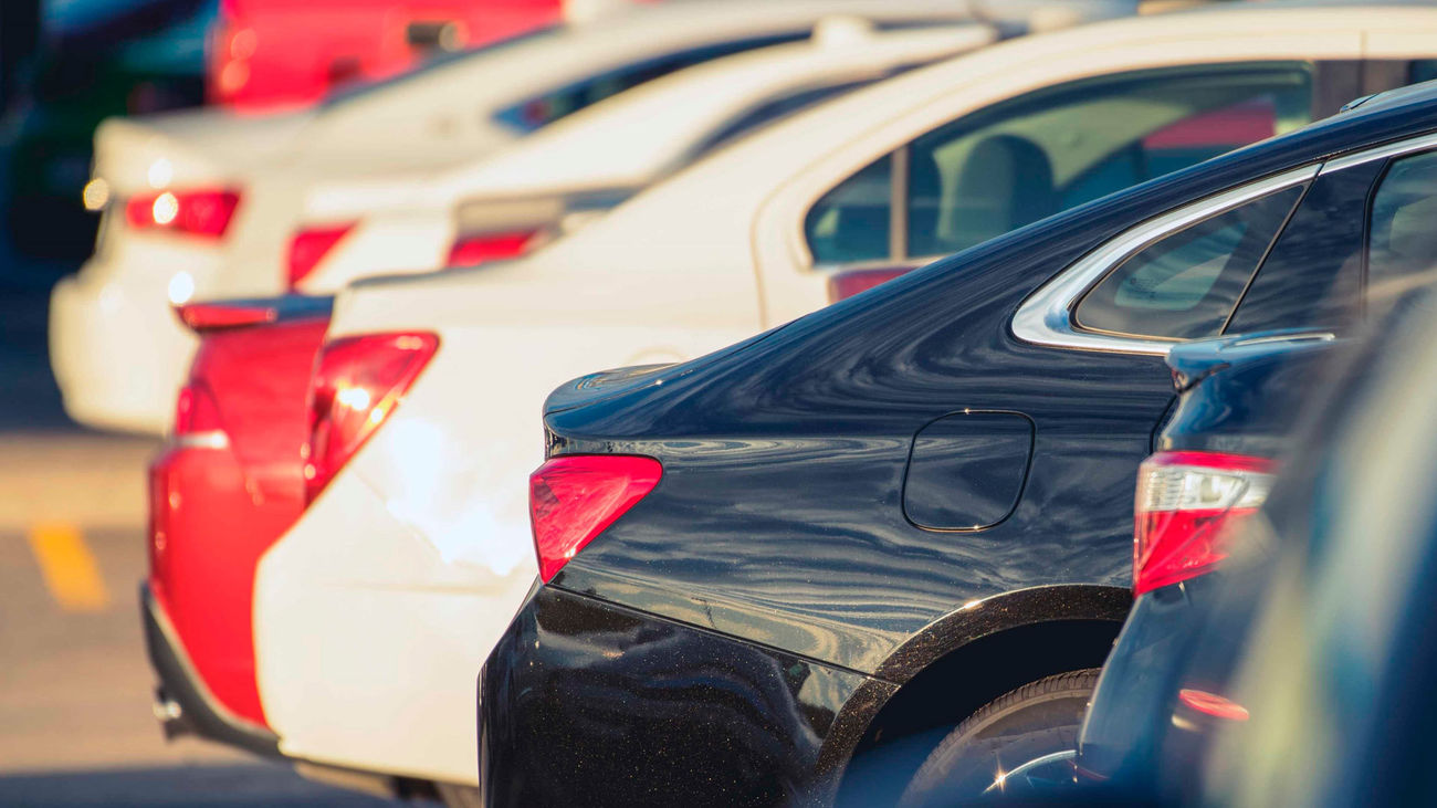 La administración necesita vehículos compactos, berlinas, todoterrenos o 'pick-up'