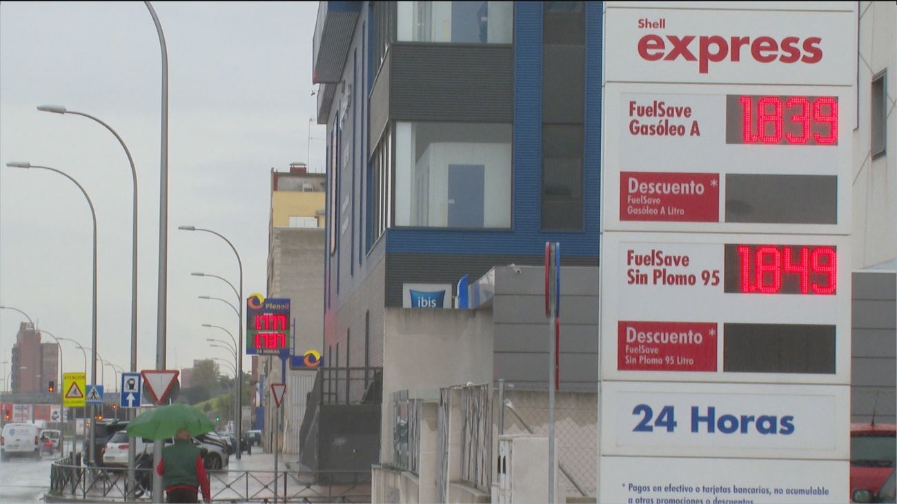 Subidas de hasta 10 céntimos en algunas gasolineras a la espera de la bajada anunciada por el Gobierno