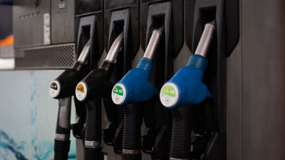 El precio del diésel marca un récord histórico y supera por primera vez a la gasolina