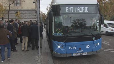 Madrid refuerza 14 líneas de autobuses durante la Feria del Libro