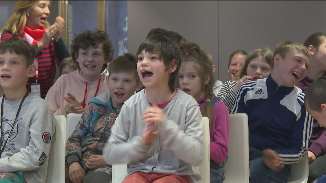 Llegan a Madrid los 85 huérfanos rescatados en Ucrania por la Fundación Madrina