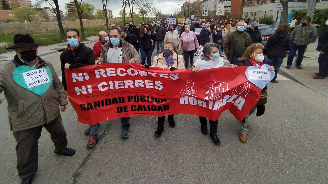 Manifestación de los vecinos de Hortaleza por la reapertura de las Urgencias de Atención Primaria