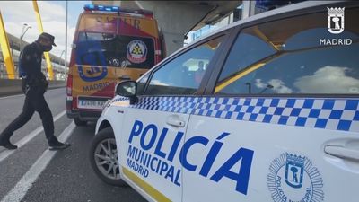 Muere un niño de tres años atropellado por un autobús de la EMT en el aeropuerto de Barajas