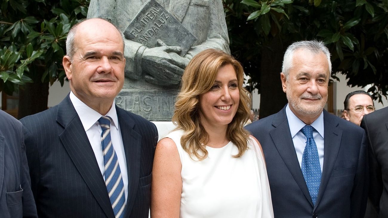 Los expresidentes de la Junta de Andalucía, Manuel Chaves, Susana Díaz y José Antonio Griñán